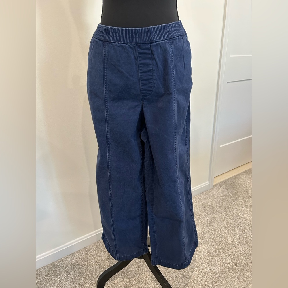 Lands’ End elastic waist pull-on navy pants